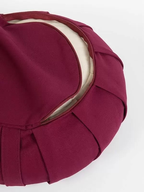 yoga_studio_european_organic_zafu_round_cushion_burgundy_3_1_.jpg